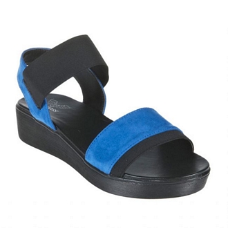 Sandals with fabric strap